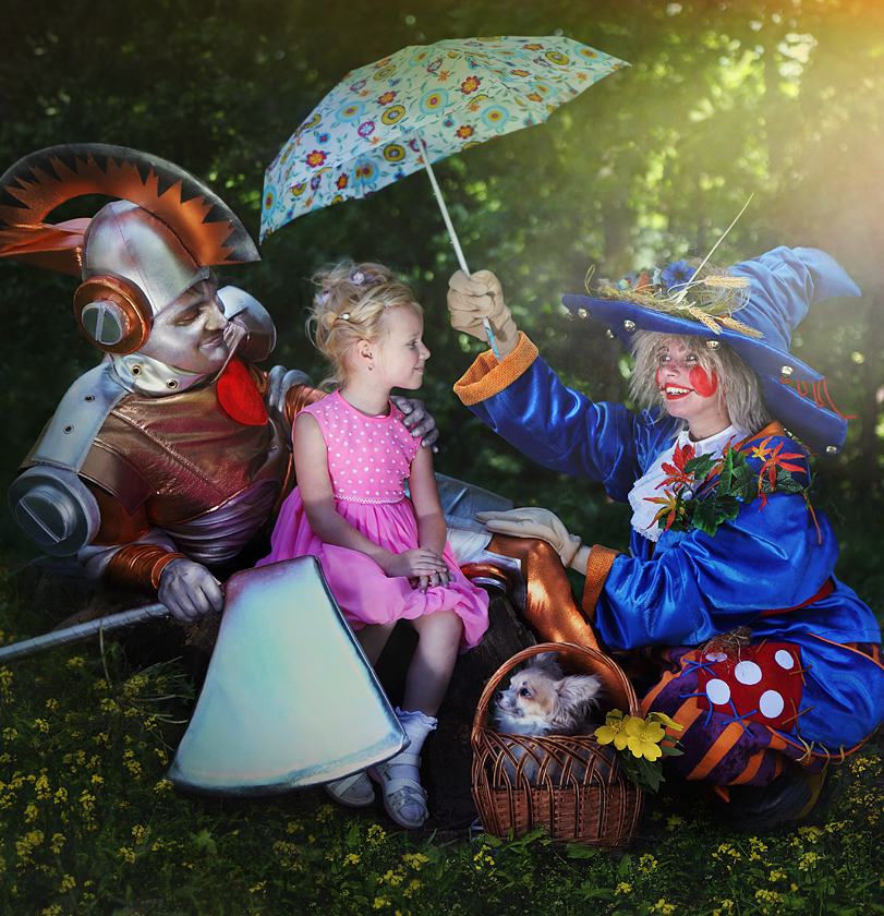<span style="font-weight: bold;">CHILDREN&nbsp;</span>&amp;<span style="font-weight: bold;"> FAMILY</span>